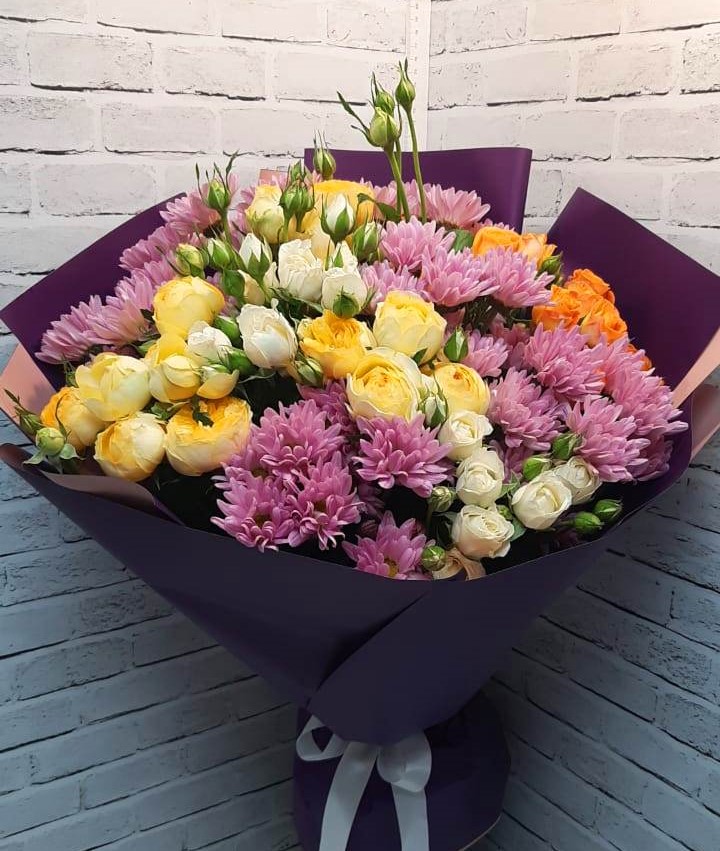 Букет цветов из: Розы и Хризантемы